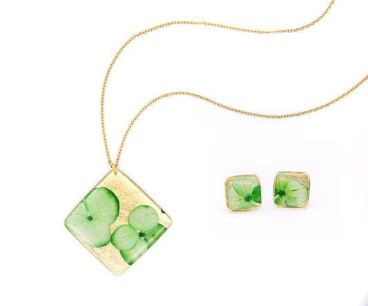CONJUNTO DE FLORES VERDE